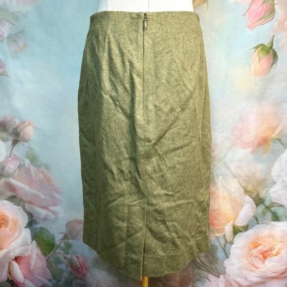 Ann Taylor Green Wool & Silk Blend Lined A-Line Skirt - Picture 3 of 4